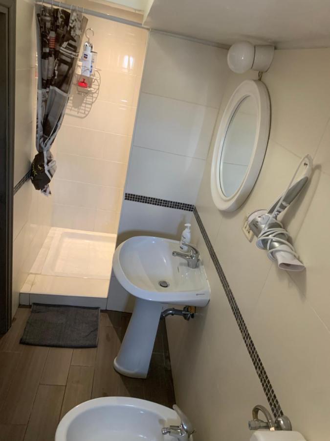 Short Stop Room Флоренция Экстерьер фото
